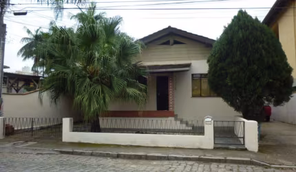 Casa com 4 quartos à venda no Garcia, Blumenau , 284 m2 por R$ 600.000