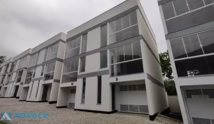 Casa em condomínio fechado com 2 quartos à venda em Água Verde, Blumenau , 138 m2 por R$ 690.000