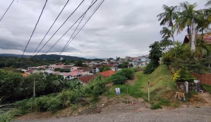 Terreno à venda no Velha Central, Blumenau  por R$ 300.000