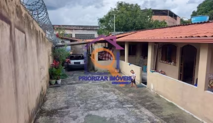 Casa  em lote  300 m² com 02 quartos, 02 banhos e 04 vagas n