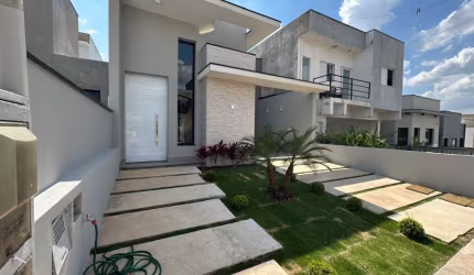 Bela casa a venda novinha Cond Guarujá - Salto