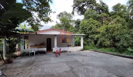 Casa com 3 quartos à venda na Estrada Leonídia Maria dos Santos, Vale das Pedrinhas, Guapimirim, 150 m2 por R$ 280.000