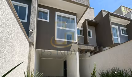 Lindo sobrado para chamar de seu! Com 3 quartos, no bairro Itacolomi em Balneário piçarras.