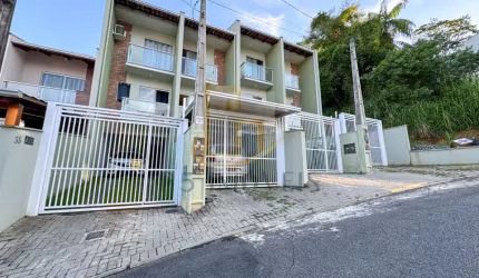 Um sobrado para chamar de seu!!! Sabe aquele lugar tranquilo, harmonioso, é aqui que se localizado este sobrado.