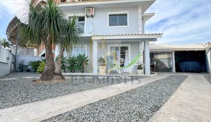 Linda casa para chamar de sua! Com 4 quartos sendo 1 suíte, no bairro Itacolomi em Balneário piçarras.