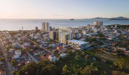 Apartamento de 2 quartos no bairro Itacolomi à 300 metros do mar em Balneário piçarras.