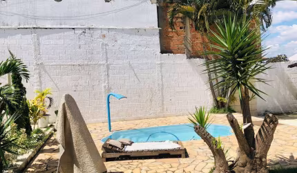 Casa para venda tem 130 metros quadrados com 3 quartos