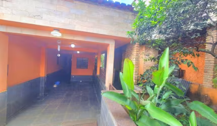 Casa para venda com 360 metros quadrados com 2 quartos em Candelária - Belo Horizonte - MG