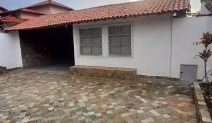 Casa para venda possui 130 metros quadrados com 3 quartos em Itapoã - Belo Horizonte - MG