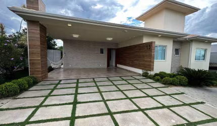 Casa de condomínio para venda com 375 metros quadrados com 4 quartos
