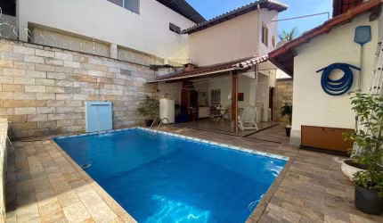Casa para venda possui 258 metros quadrados com 5 quartos em Planalto - Belo Horizonte - MG