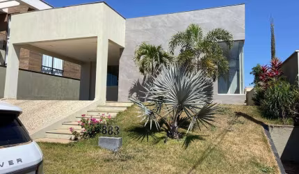 Casa de condomínio para venda com 200 metros quadrados com 3 quartos