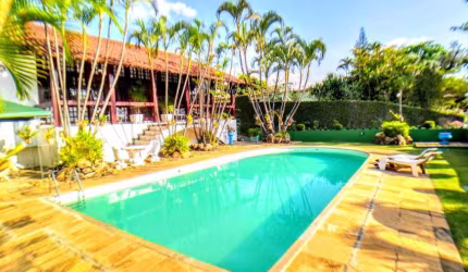 Casa para venda possui 580 metros quadrados com 4 quartos