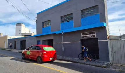 Casa para venda tem 5000 metros quadrados com 1 quarto em Pompéia - Belo Horizonte - MG