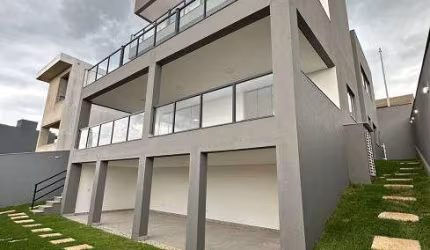 Casa para venda tem 465 metros quadrados com 4 quartos em Alphaville - Vespasiano - MG