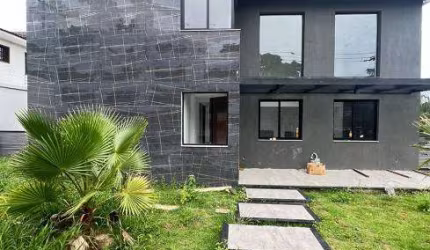 Casa para venda possui 657 metros quadrados com 4 quartos em Jardim Atlântico - Belo Horizonte - MG
