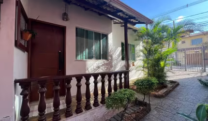 Mega oportunidade de casa em condomínio no bairro Copacabana