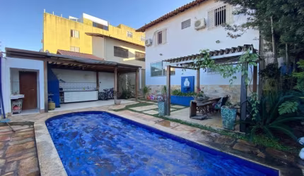 Excelente casa com 04 quartos no bairro Dona Clara.