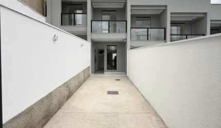 Oportunidade de casa com entrada independente no bairro Jardim Guanabara;