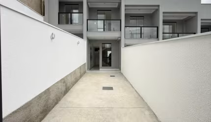Oportunidade de casa com entrada independente no bairro Jardim Guanabara