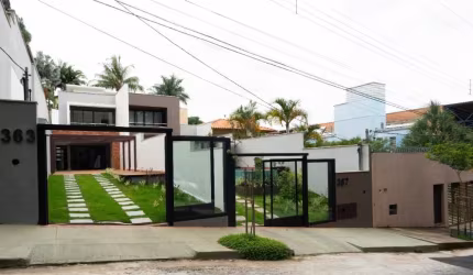 Oportunidade de casa em condomínio