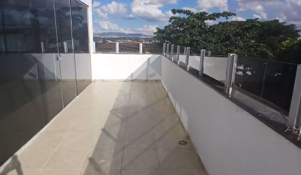 Oportunidade de cobertura com em ótima localização no bairro Santa Mônica