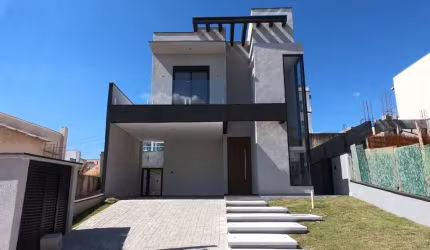 Sobrado 3 Dormitórios 3 Suítes 4 Vagas 210 m² Aruan