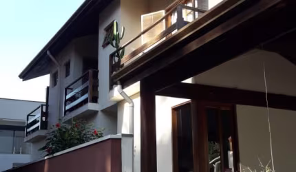 Casa 4 Dormitórios 3 Suítes 3 Vagas 260 m² Botujuru