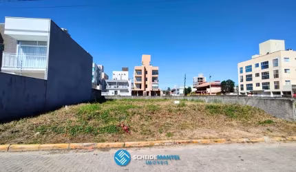 Terreno à venda na Rua do Príncipe (4650), s/n, Itacolomi, Balneário Piçarras por R$ 800.000