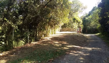 Terreno com 12.900m² pronto para chácara ou tranformar em condomínio em Antonina, PR