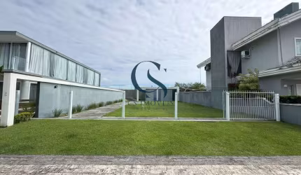 TERRENO EM CONDOMÍNIO FECHADO AO LADO DO CENTRO DE ITAJAÍ