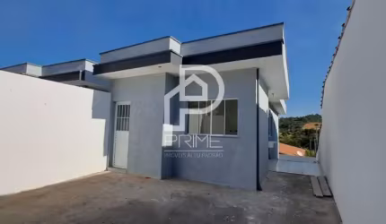 Casa a venda no Residencial Estoral com o terreno de 150m², sendo 76,25m² de área construída, o imóvel contém 2 dormitórios, sendo 1 suíte, sala, cozinha, área de serviço e 2 vagas de garagem.