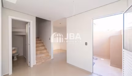 SOBRADO NÃO GEMINADO / 3 QUARTOS / ACEITA FINANCIAMENTO