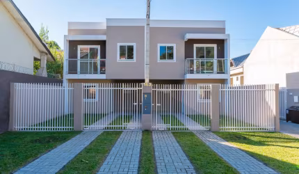 SOBRADO FRENTE PARA A RUA / 3 QUARTOS / ACEITA FINANCIAMENTO !!