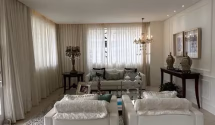 Casa em Alphaville 1 com 06 quartos, sendo 05 suítes com closet