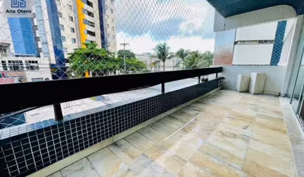 Vendo amplo apartamento na Pituba com 220m2, ideal para pessoas que priorizam morar em ambientes espaçosos!