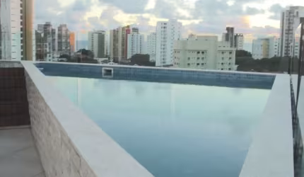 VENDO LINDA COBERTURA COM 461m2 COM PISCINA PRIVATIVA NO CANELA!