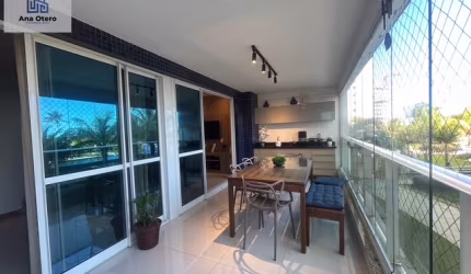 Vendo lindo apartamento no Condomínio Hemisphère 360º, 03 suítes, 140m2