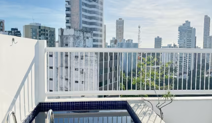 COBERTURA MOBILIADA E DECORADA NA GRAÇA