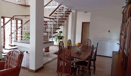 Casa com 4 quartos à venda, 228 m² por R$ 690.000 - Alto dos Pinheiros - Juiz de Fora/MG