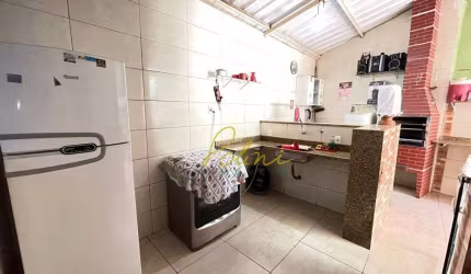 Casa com 2 quartos, 70 m² - venda por R$ 260.000 ou aluguel por R$ 1.500/mês - Santa Teresa - Juiz de Fora/MG