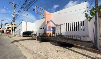 Prédio à venda na Rua Carapinima, 1615, Benfica, Fortaleza por R$ 2.800.000