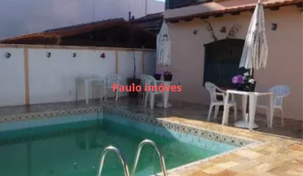 Ótima pousada no Braga em Cabo Frio a 3 quadras da praia R$1.500,000