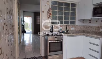 Casa em condomínio fechado com 2 quartos à venda no Jardim Paraíso, Jacareí  por R$ 320.000