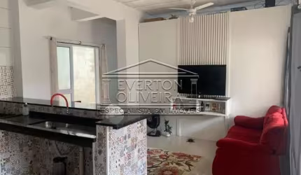 Casa com 2 quartos à venda no Jardim Altos de Santana II, Jacareí  por R$ 750.000