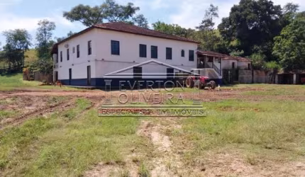 Fazenda à venda no Centro, Roseira  por R$ 25.000.000