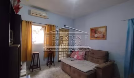 Casa com 1 quarto à venda no Jardim Pedra Mar, Jacareí  por R$ 175.000