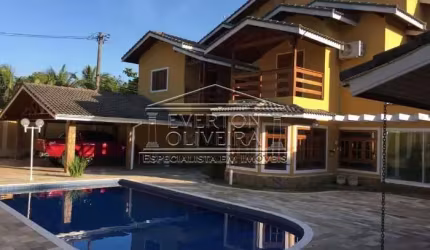 Casa com 4 quartos à venda no Parque Meia Lua, Jacareí  por R$ 1.350.000