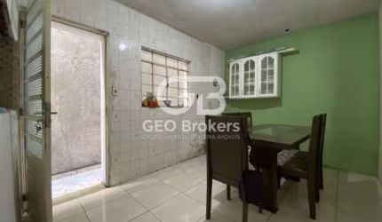 Casa com 2 quartos à venda no São João, Jacareí  por R$ 300.000