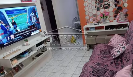 Casa em condomínio fechado com 2 quartos à venda no Parque Santo Antônio, Jacareí  por R$ 280.000